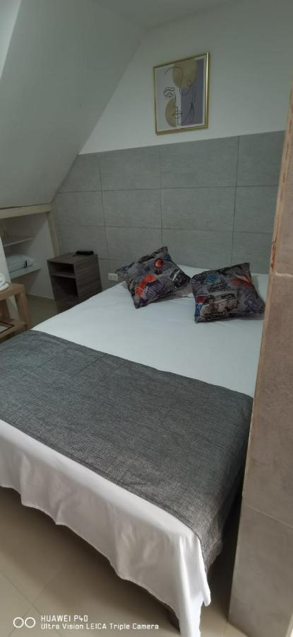Hotel Edificio Niza80 Ibague, Acceso Digital Cerca Parque Deportivo Esterno foto