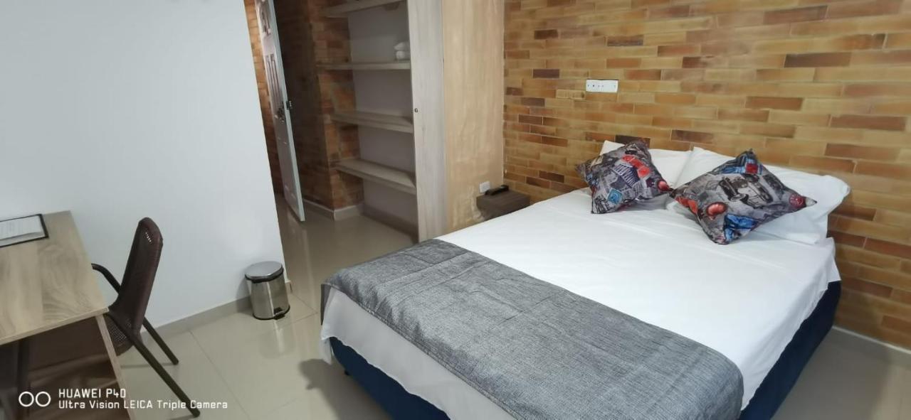 Hotel Edificio Niza80 Ibague, Acceso Digital Cerca Parque Deportivo Esterno foto