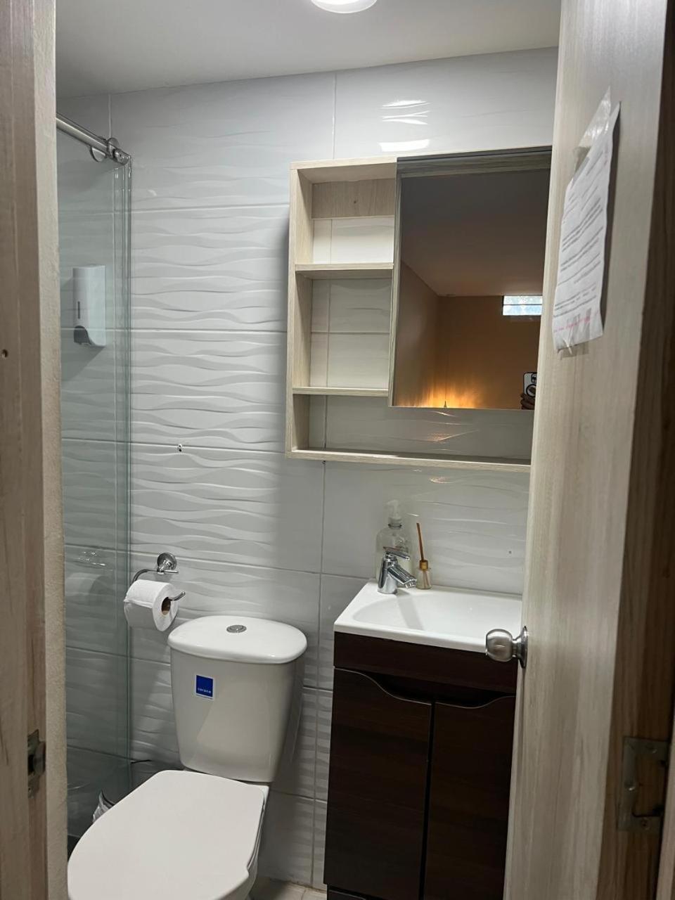 Hotel Edificio Niza80 Ibague, Acceso Digital Cerca Parque Deportivo Esterno foto